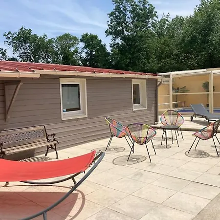 Coquelicot F2 Avec Piscine Et Lägenhet Saint-Jean-de-Boiseau